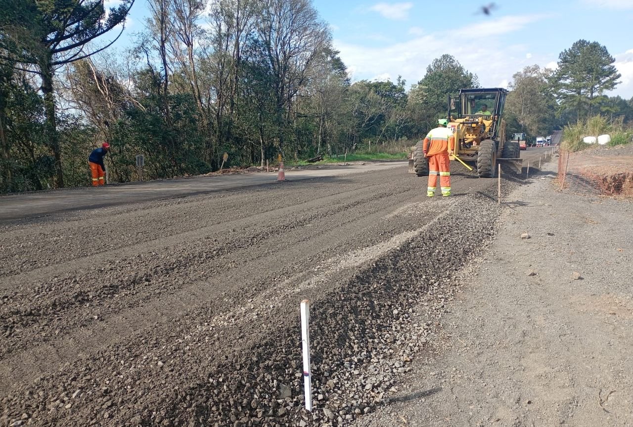 Obras na SC-283 entre Seara e Arvoredo avançam com reforço de equipes e máquinas