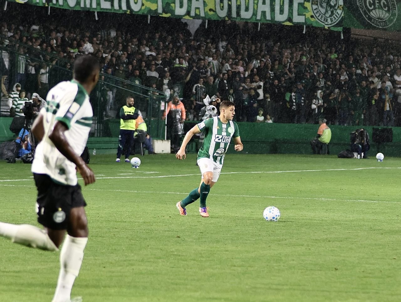 Chapecoense é derrotada pelo Coritiba na Série A do Campeonato Brasileiro