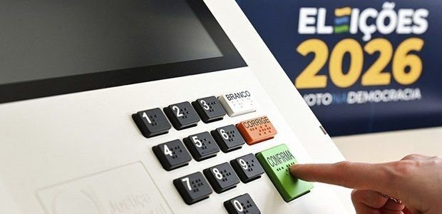 Urna eletrônica terá nova interface com recursos de acessibilidade nas Eleições 2026