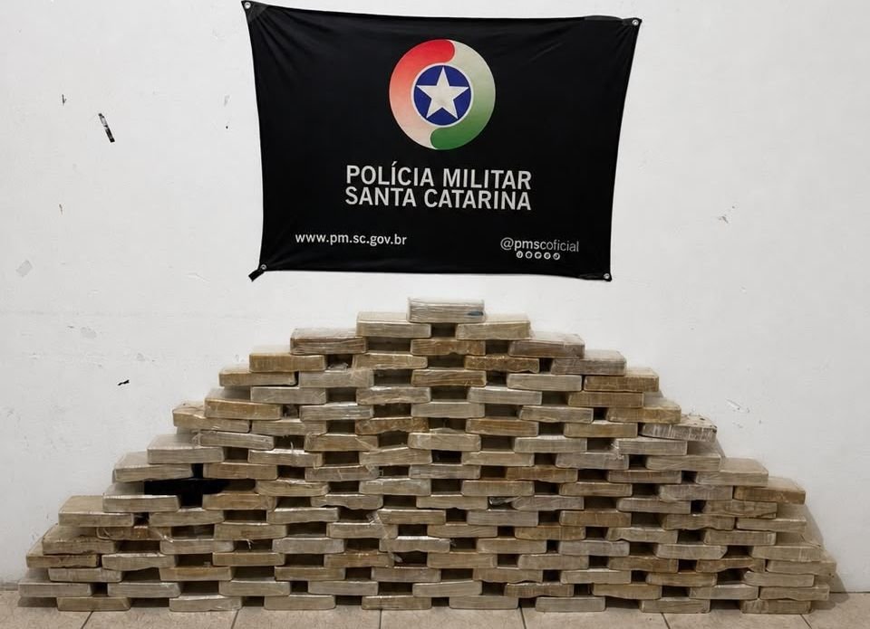Polícia Militar apreende 121 quilos de crack em Palhoça