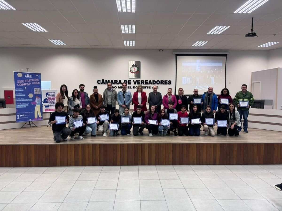 CIEE-SC forma 20 adolescentes pelo Programa de Iniciação ao Trabalho em São Miguel do Oeste