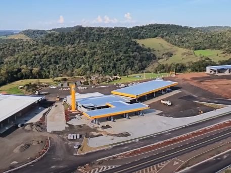 Novo paradouro na BR-282 é construído em Sede Figueira, Chapecó