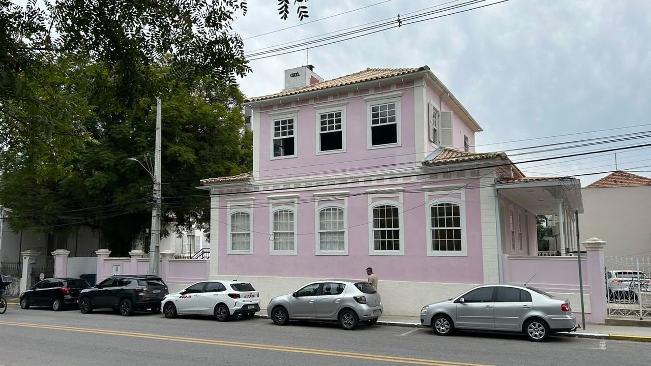 Casa Rosa da Udesc é restaurada e revela novas camadas de história