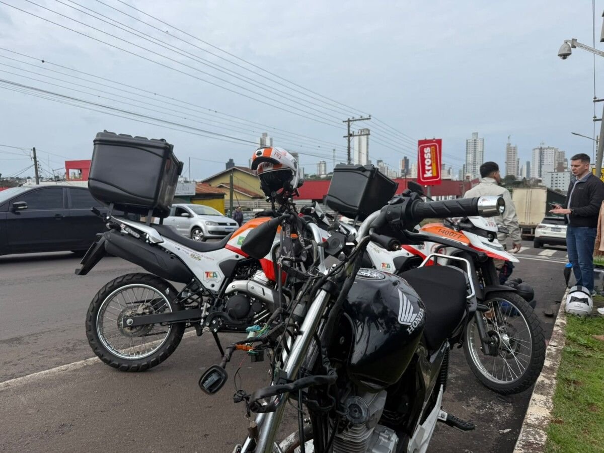 Motociclista fica ferido após colisão com Jeep Compass em Chapecó