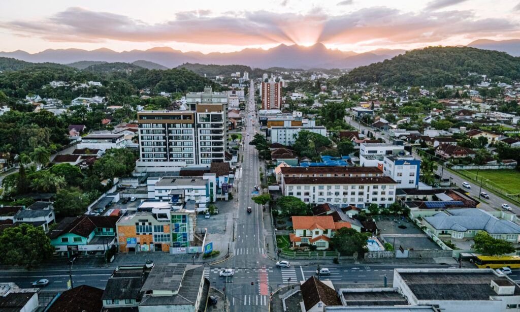 Prefeitura de Joinville busca esclarecimentos sobre imóvel federal ocupado