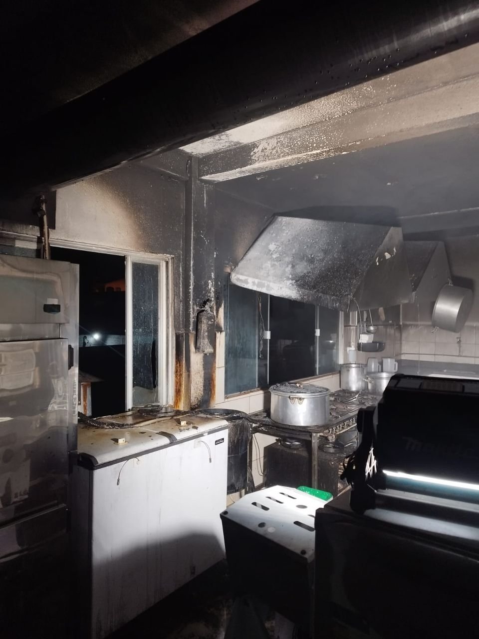 Incêndio atinge restaurante no Centro de Campos Novos