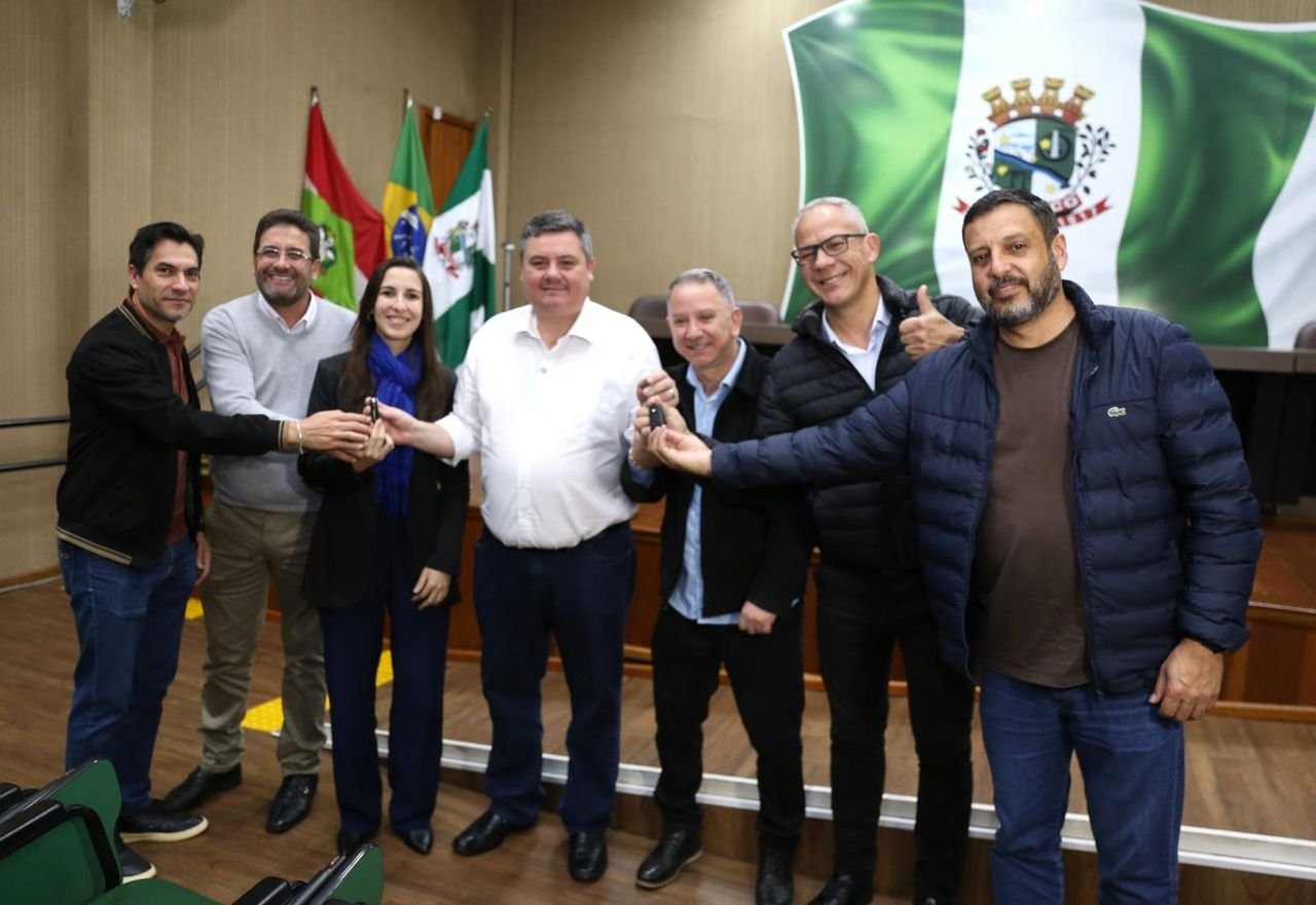 Prefeitura de Chapecó entrega dez veículos para Saúde, Paradesporto e Assistência Social