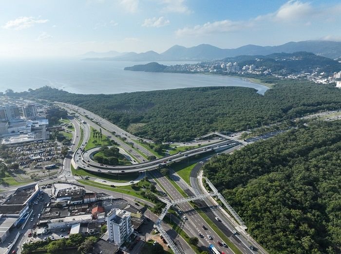 Prefeitura de Florianópolis interdita trecho na Trindade para obras do novo elevado do CIC