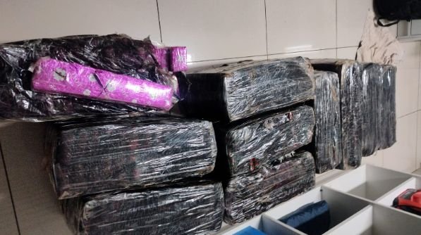 Homem é preso com 202 quilos de maconha após fuga na BR-282