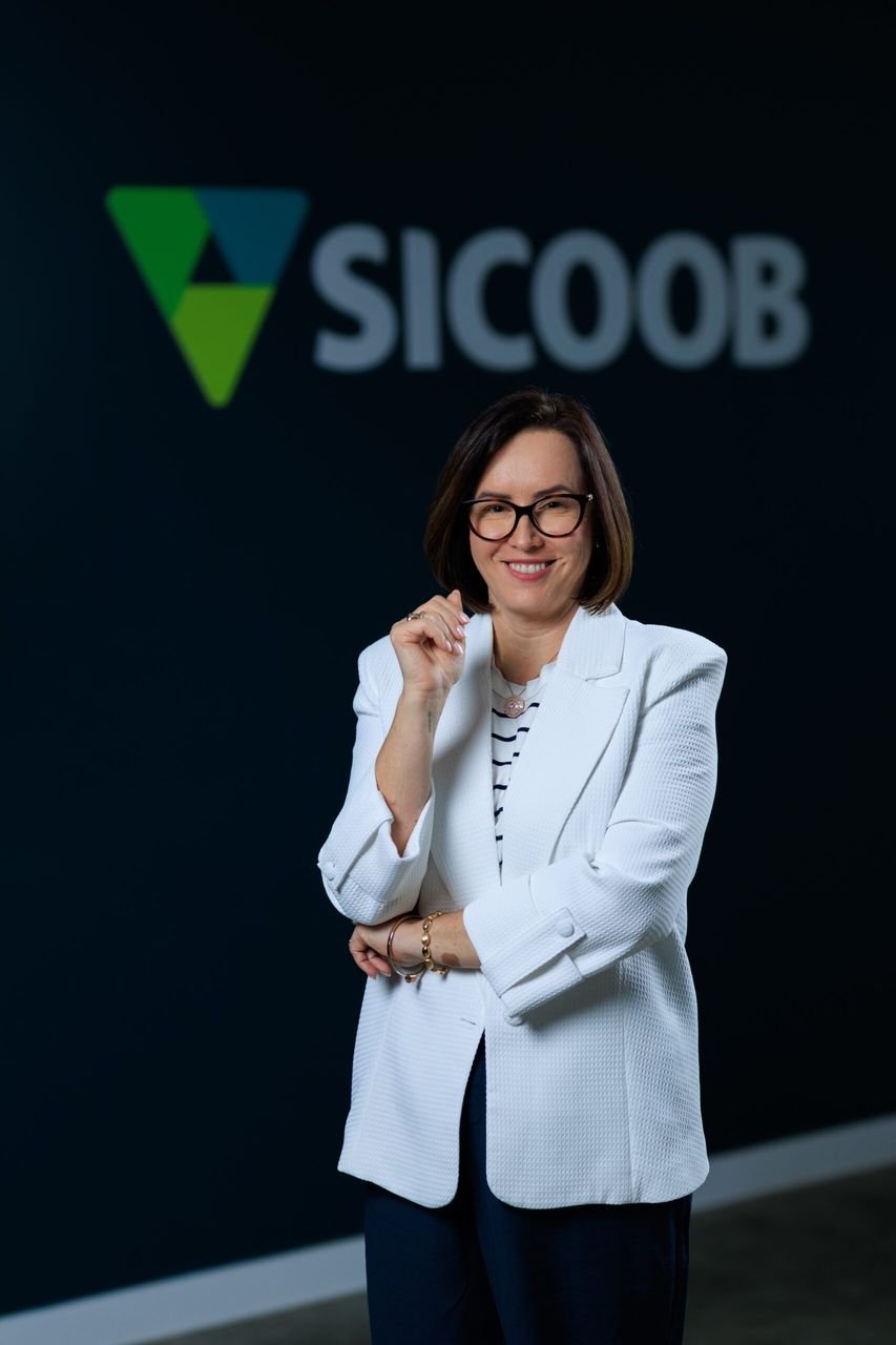 Adriana Grigol assume presidência do Conselho de Administração do Sicoob MaxiCrédito