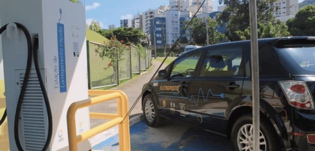 Celesc planeja instalar eletropostos em 100 municípios de SC até o final do ano