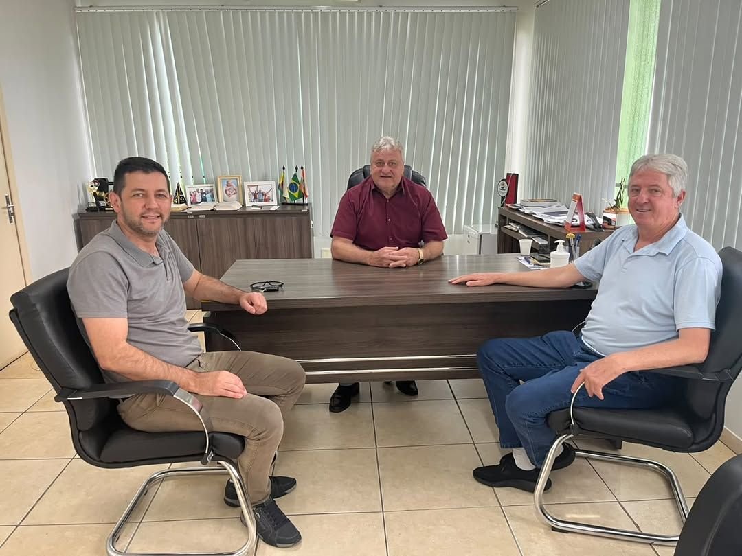 Prefeito Valdemar Grando participa de reunião em Romelândia sobre novo quartel do Corpo de Bombeiros