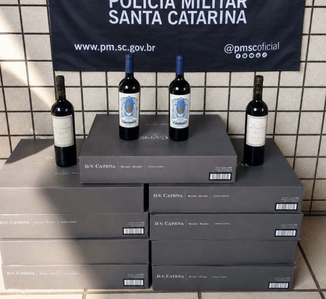 Homem é preso com 68 garrafas de vinho argentino sem desembaraço aduaneiro em Dionísio Cerqueira