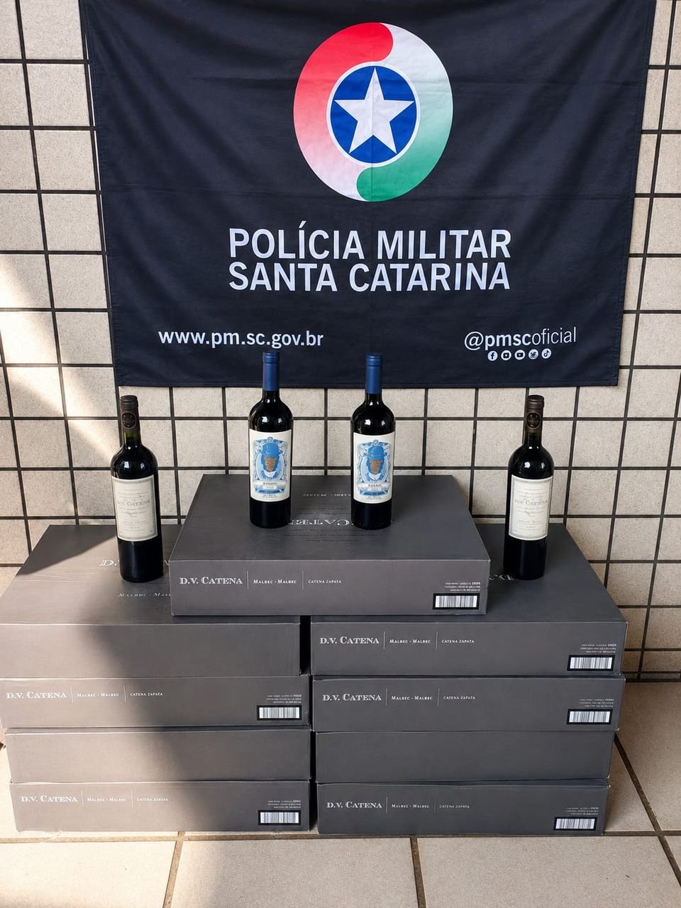 Homem é preso com 68 garrafas de vinho argentino em Dionísio Cerqueira