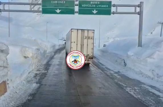 Caminhoneiro de Chapecó retoma viagem após 34 dias parado na Argentina