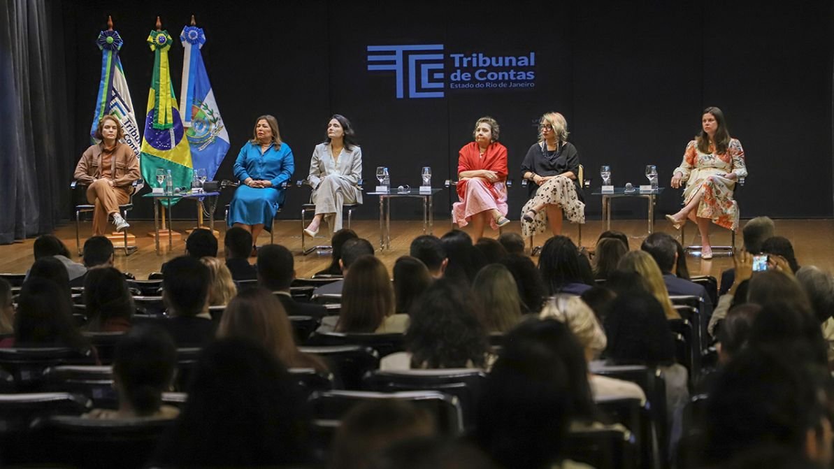 TCE/SC participa de seminário nacional sobre violência contra a mulher no Rio de Janeiro