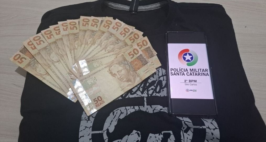 Mulher é presa após furtar R$ 750 de carteira em comércio de São Carlos