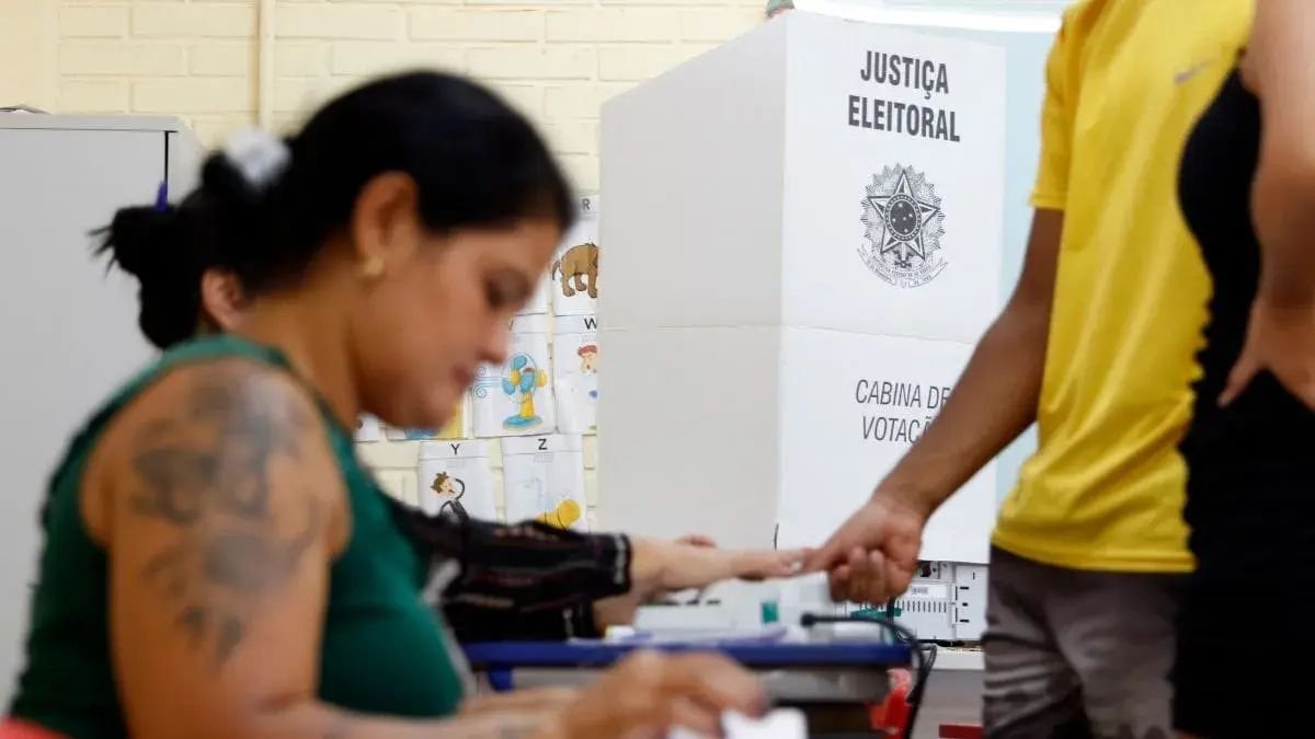 Candidatos negros representam 15,61% das candidaturas em SC para 2026