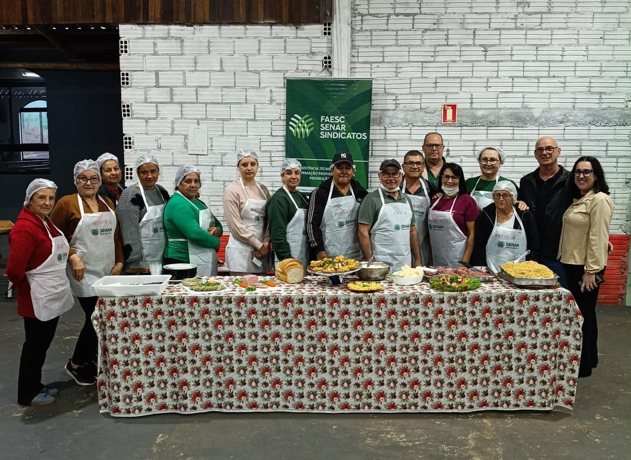 Oportuniza Chapecó conclui curso de processamento de carne suína na Linha Almeida