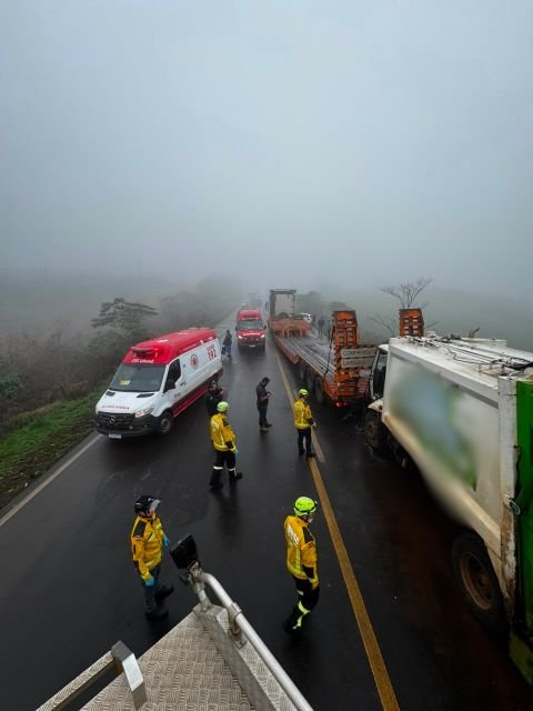 Acidente em Xaxim envolve caminhões e deixa três feridos