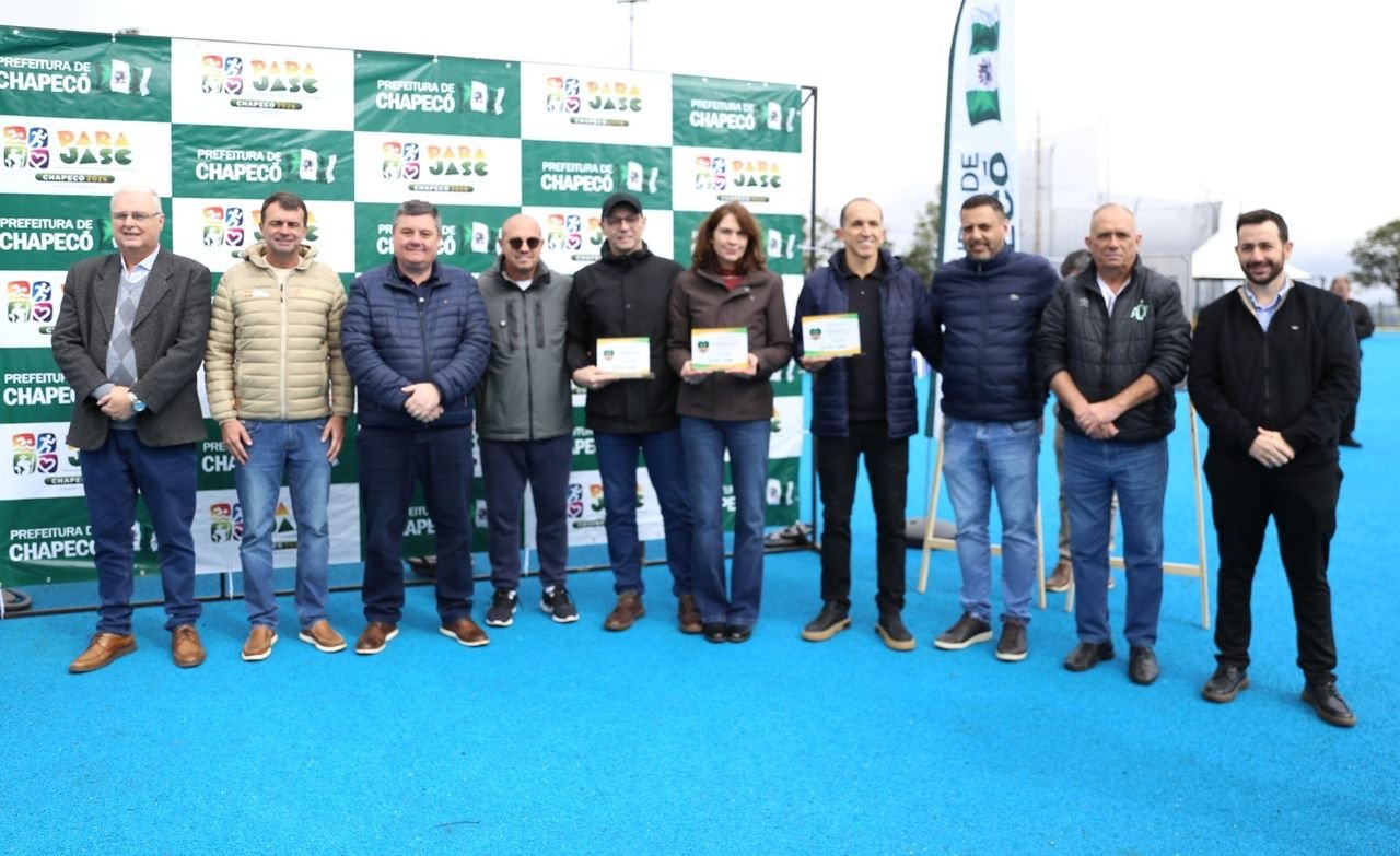 Chapecó inaugura pista sintética de atletismo e sede da Secretaria de Esportes