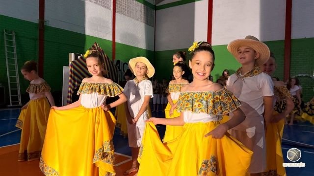 Etapa mesorregional do Festival Escolar Dança Catarina ocorre em São Miguel do Oeste