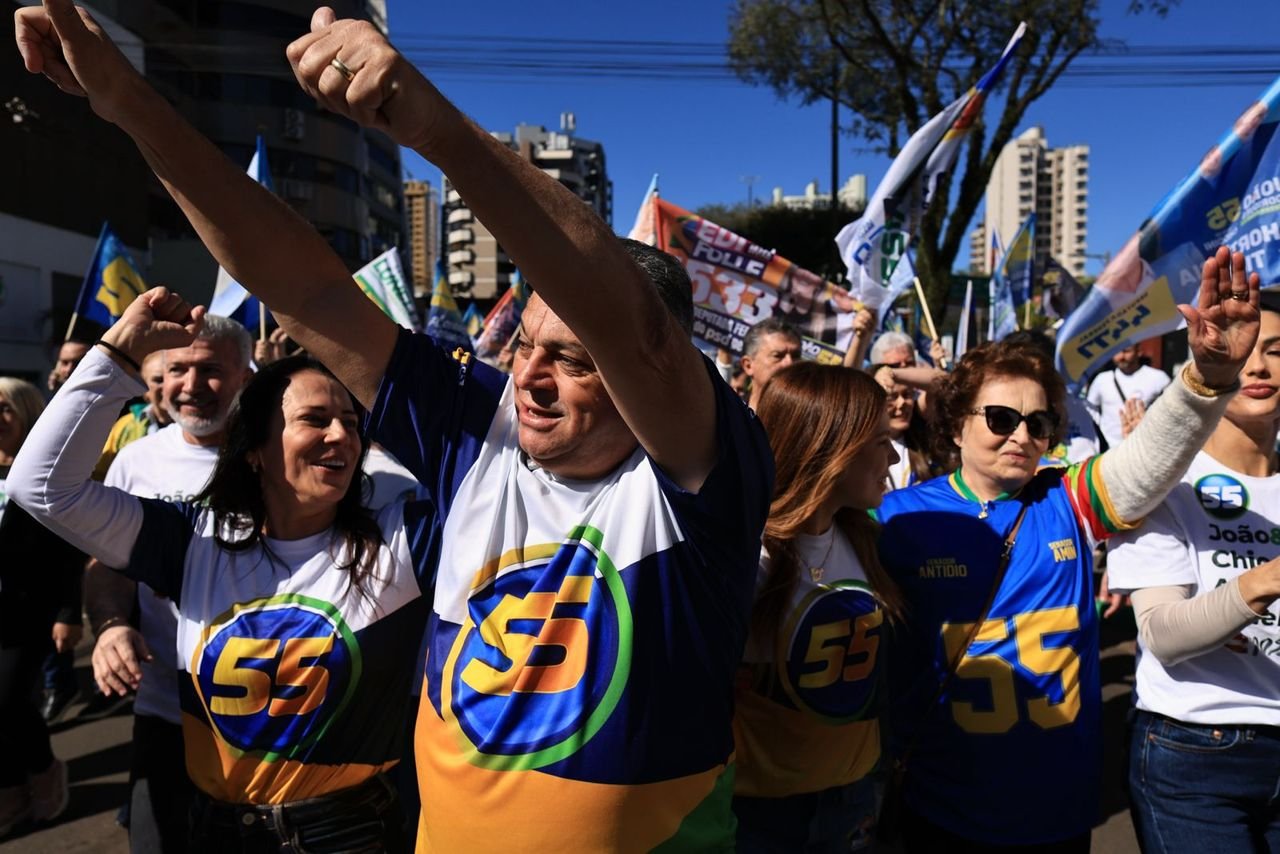 João Rodrigues lança candidatura ao governo de SC com caminhada em Chapecó
