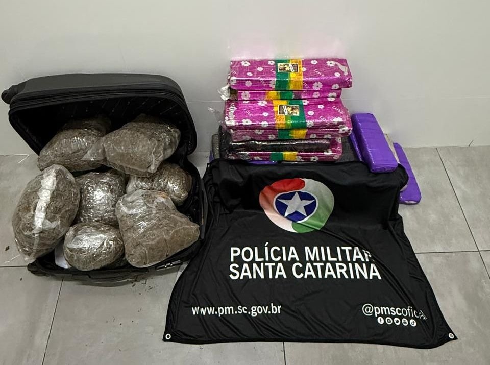 PMRv apreende 30,6 kg de drogas em abordagem na SC-150 em Água Doce