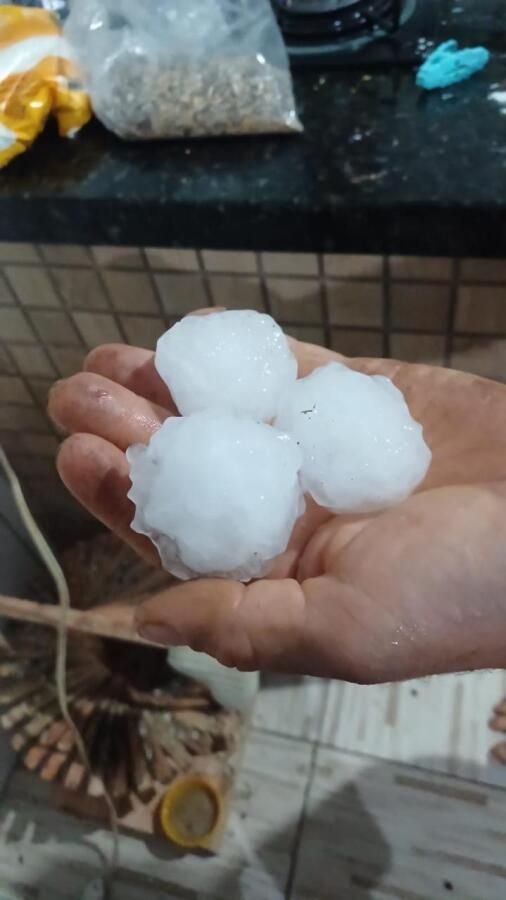 Granizo causa danos em municípios do Extremo Oeste de Santa Catarina