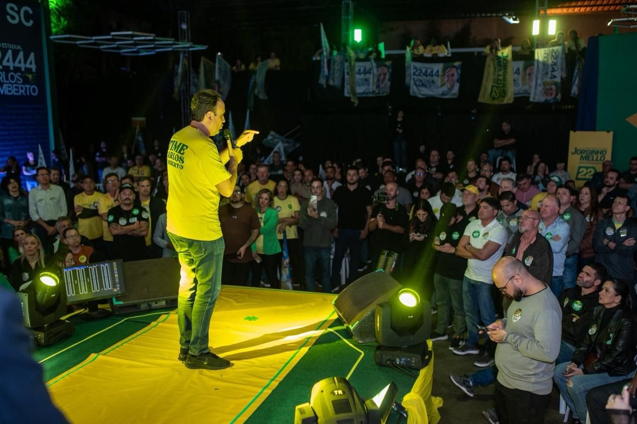 Carlos Humberto lança campanha à reeleição em Balneário Camboriú