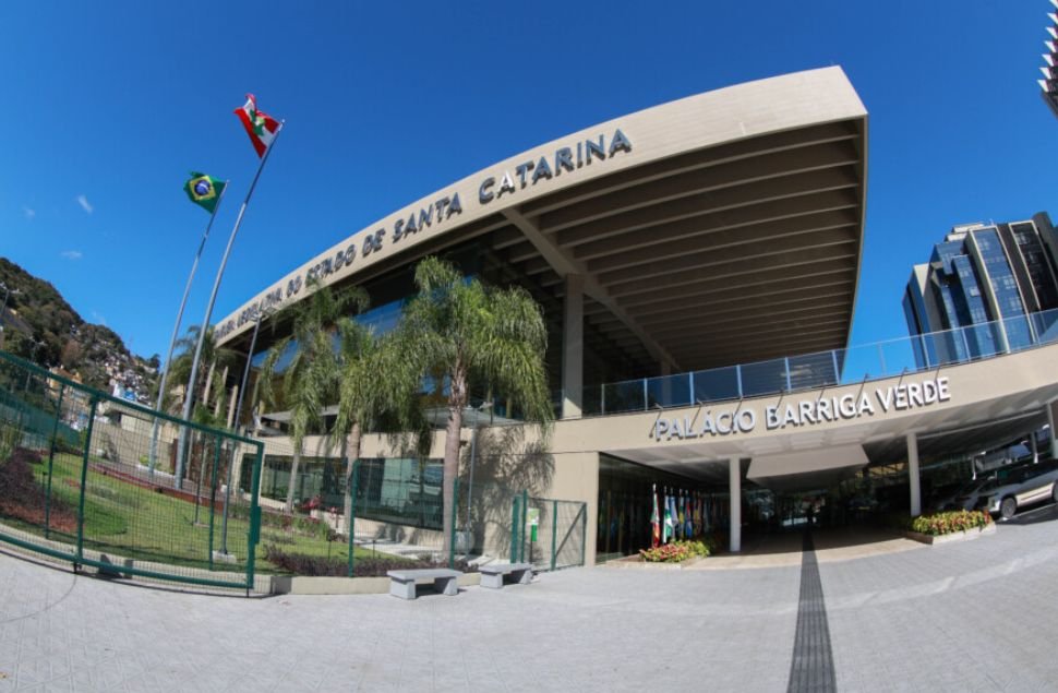 Alesc destina R$ 20 milhões para famílias afetadas pelo granizo em SC
