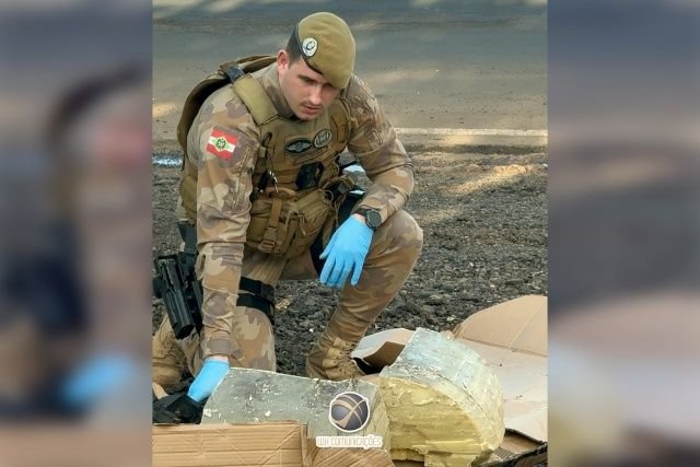 PM apreende mais de 100 kg de cera de abelha contrabandeada em São Miguel do Oeste