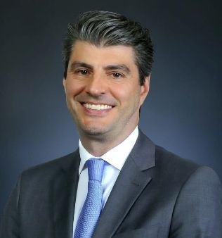 Carlos Henrique Machado lança livro sobre conflitos tributários em Florianópolis