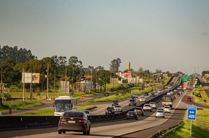 BR-101 e rodovias de SC e PR terão tráfego intenso no feriado