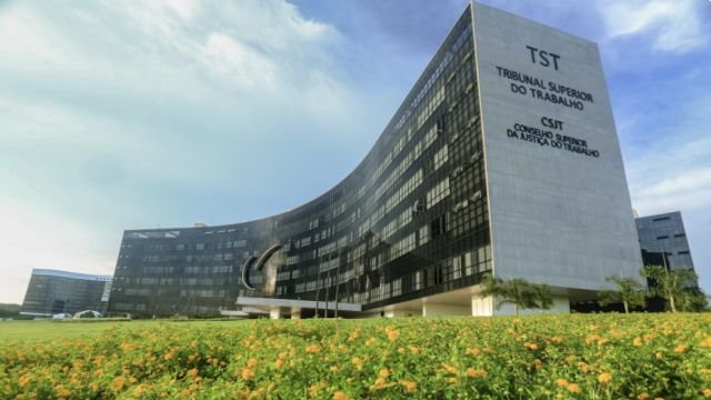 TST aumenta indenização de bancário vítima de ofensas para R$ 20 mil