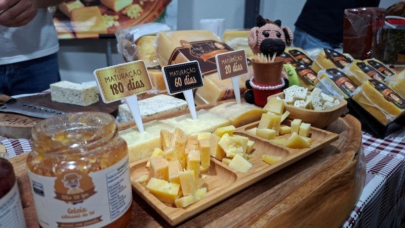 Mercadão de Queijos reúne produtores artesanais em Florianópolis