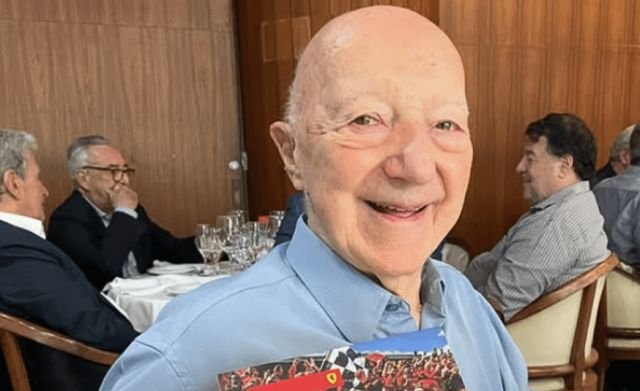 Morre Claudio Carsughi, ícone do jornalismo esportivo brasileiro, aos 93 anos