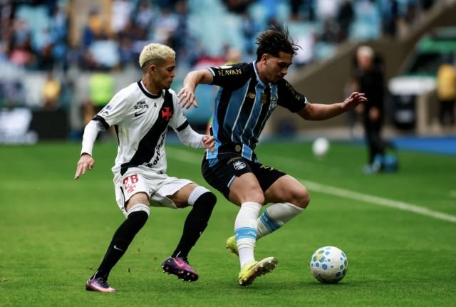 Grêmio perde de virada para o Vasco e se aproxima da zona de rebaixamento