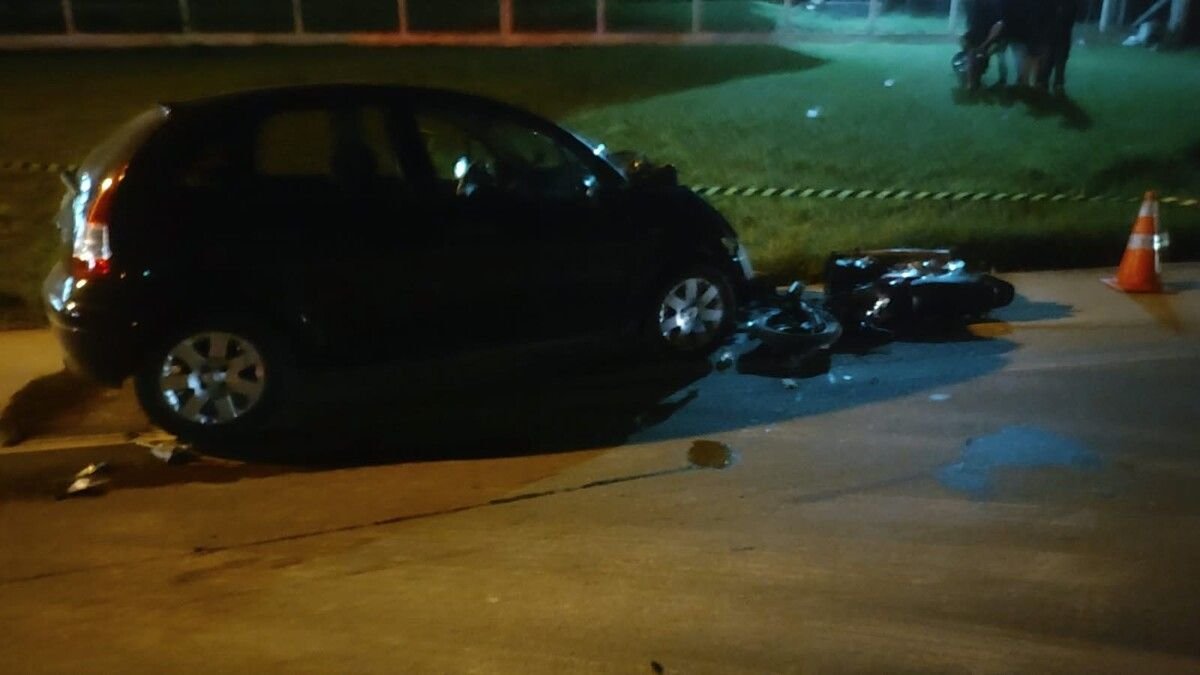 Motociclista morre em colisão após ultrapassagem proibida em Gravatal, SC
