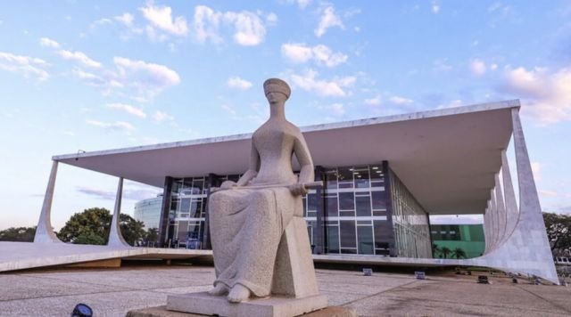 STF julga relatório da PF sobre Moraes e Vorcaro nesta terça-feira