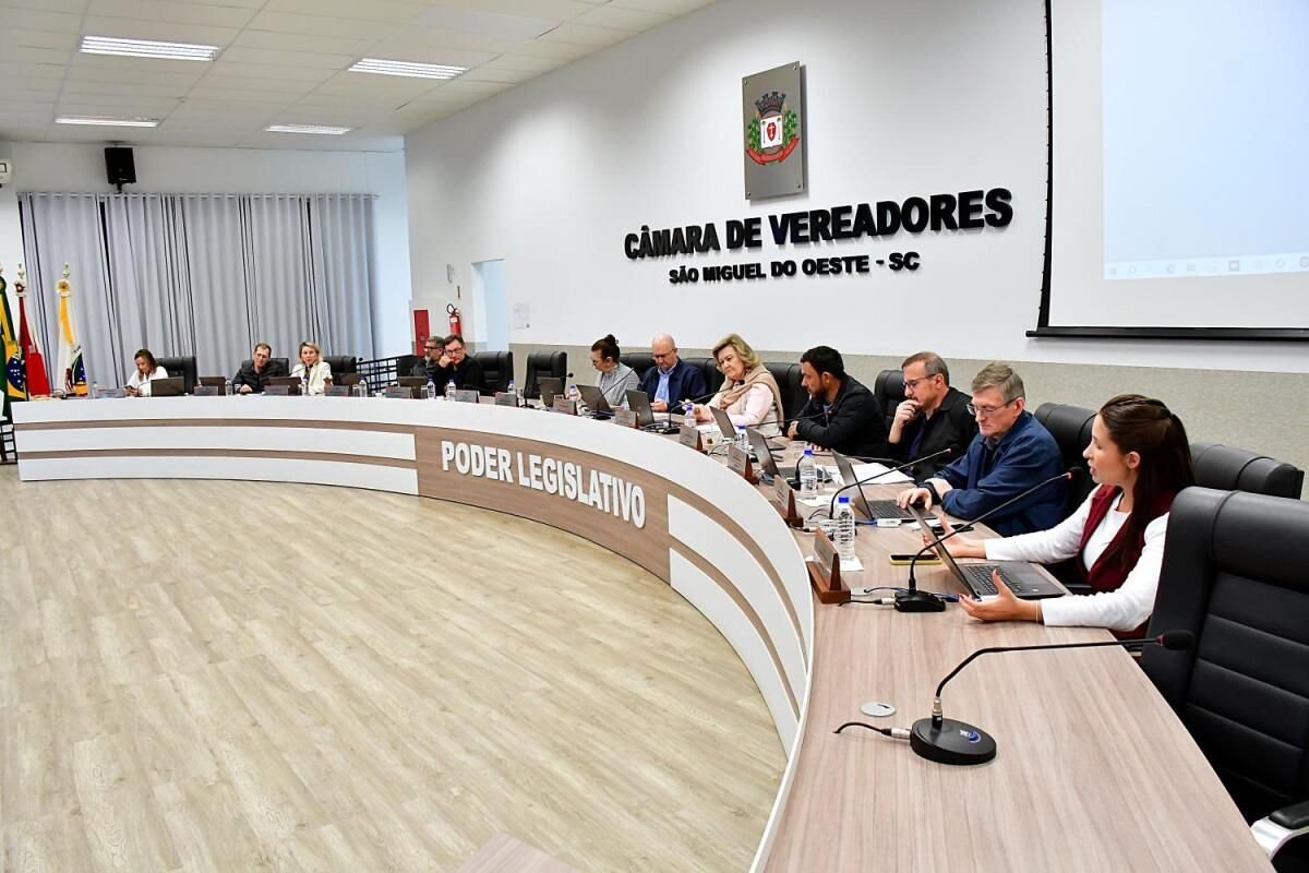Câmara aprova título de cidadão honorário a Claudimar Bortolin em São Miguel do Oeste