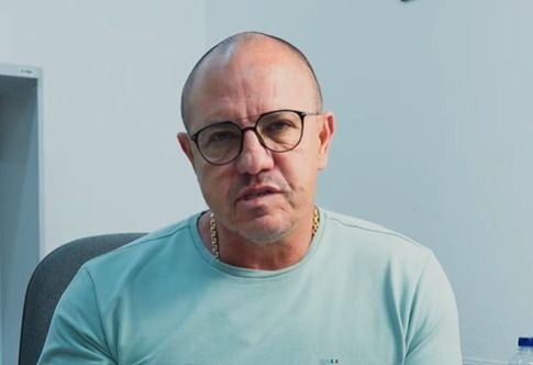 Vereador propõe revogação de lei sobre identificação de veículos oficiais em Chapecó