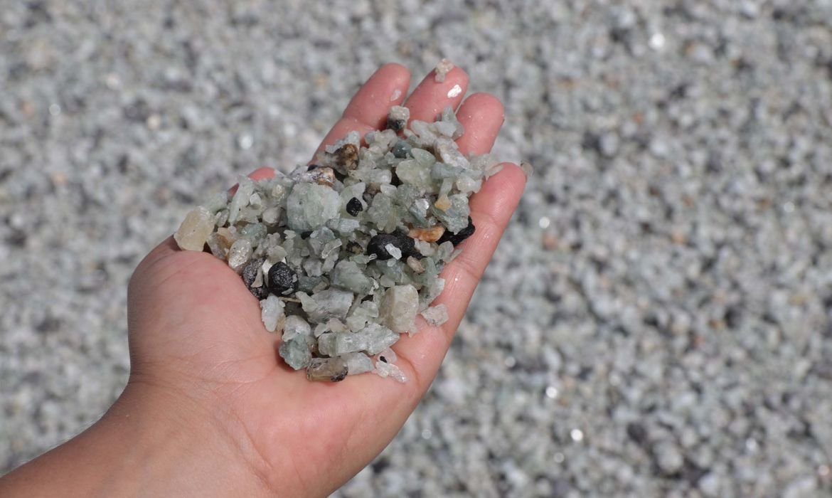 Brasil sanciona lei para Política Nacional de Minerais Críticos e Estratégicos