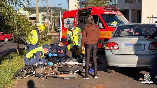 Mulher sofre fratura grave após queda de motocicleta em São Miguel do Oeste