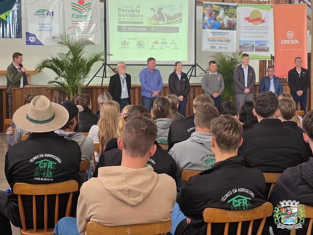 São João do Oeste promove painel sobre inovação na pecuária leiteira