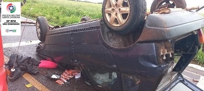 Adolescente é apreendido após furto de carro e capotamento em São Domingos