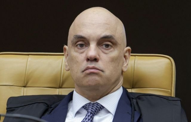 Moraes se declara impedido em ação sobre registros de visitas ao Senado