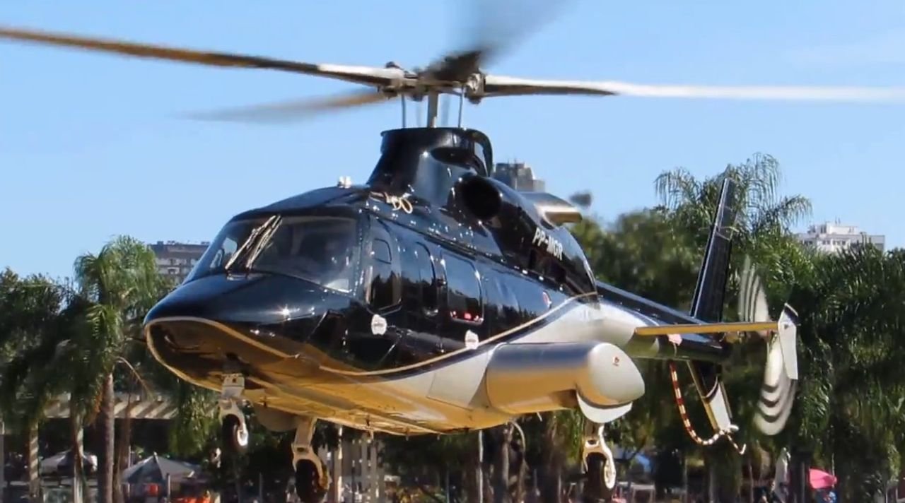 Helicóptero Bell 430 desaparece com cantor Rick e empresário em SC