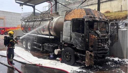Trabalhador de 27 anos sofre queimaduras graves em incêndio de caminhão-tanque em SC
