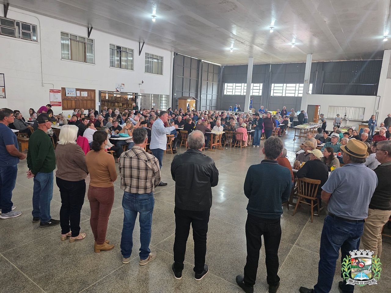 São João do Oeste realiza encontros da Terceira Idade com 1.200 participantes